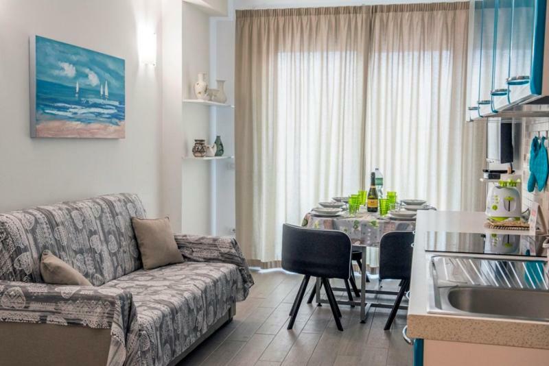 Апартаменти Miramare 22 Кастельсардо Екстер'єр фото